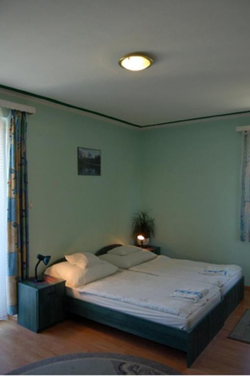 Apartmanhaz Cedrus 8 佐洛卡罗斯 外观 照片